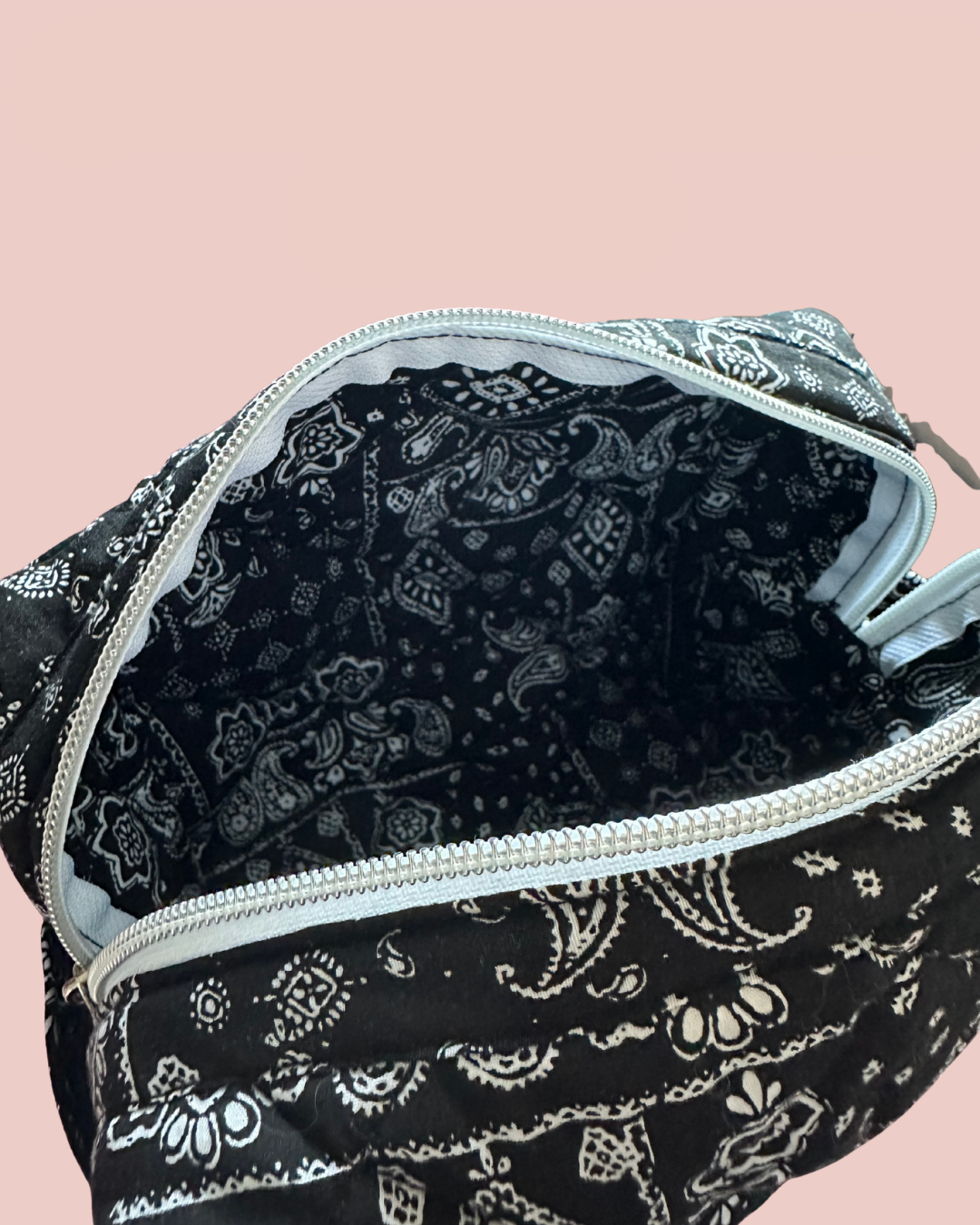 Sample Sale – Lil’ Stash Medium (Bandana Edition) – £15